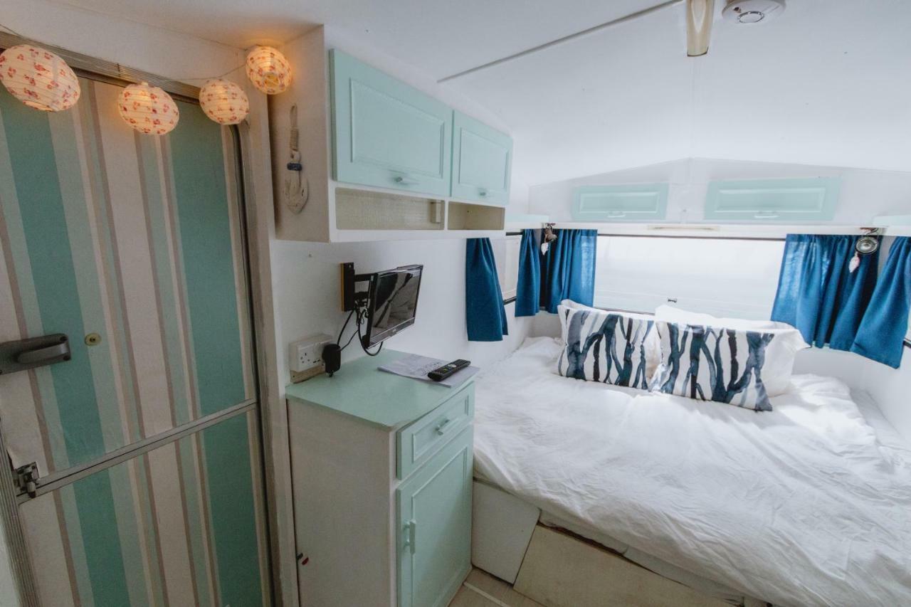 Towed Town Camping Bristol Bagian luar foto