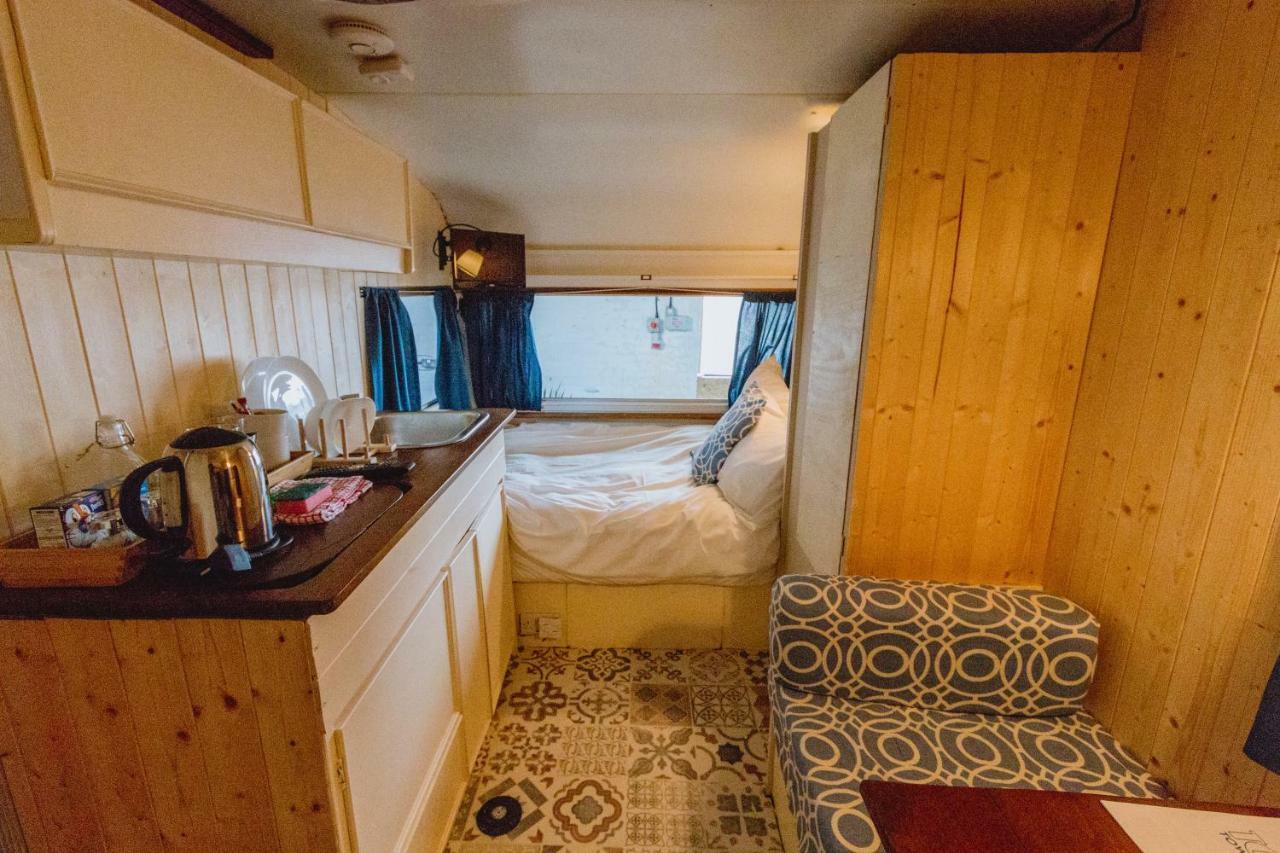 Towed Town Camping Bristol Bagian luar foto