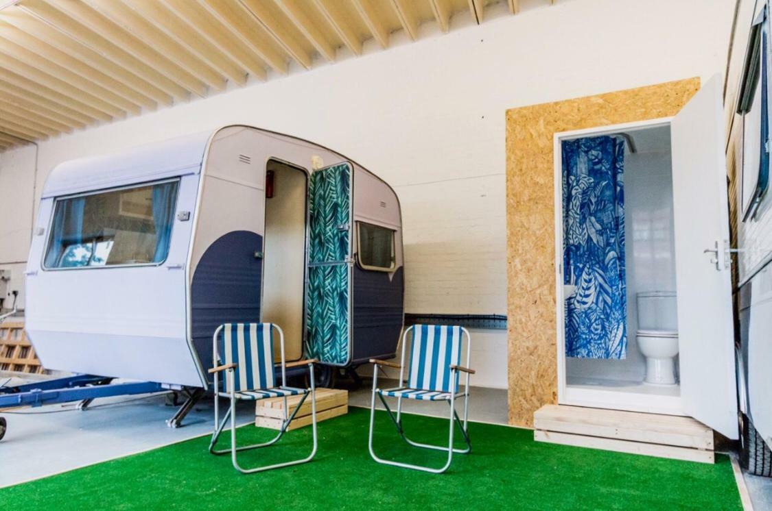 Towed Town Camping Bristol Bagian luar foto