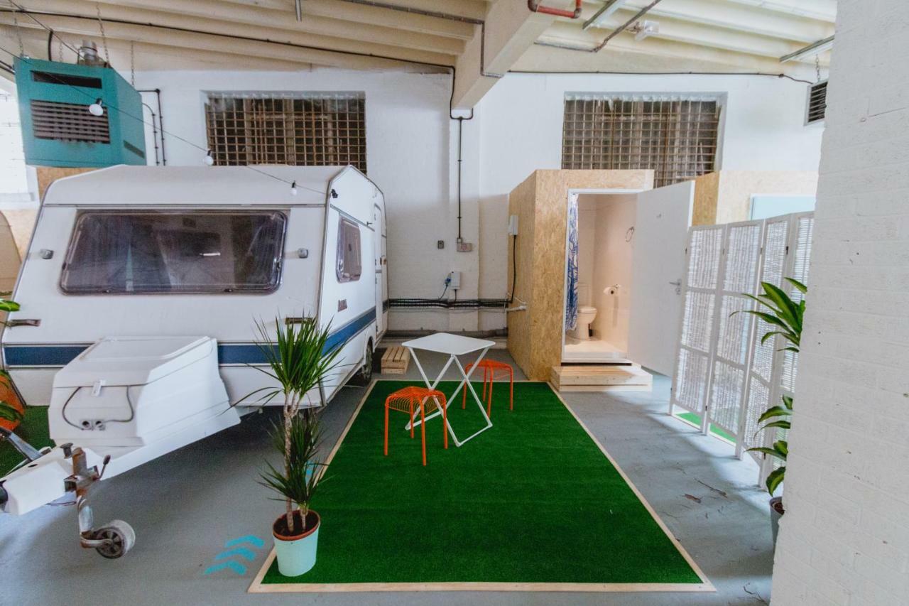 Towed Town Camping Bristol Bagian luar foto