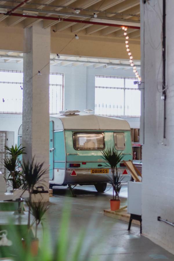 Towed Town Camping Bristol Bagian luar foto